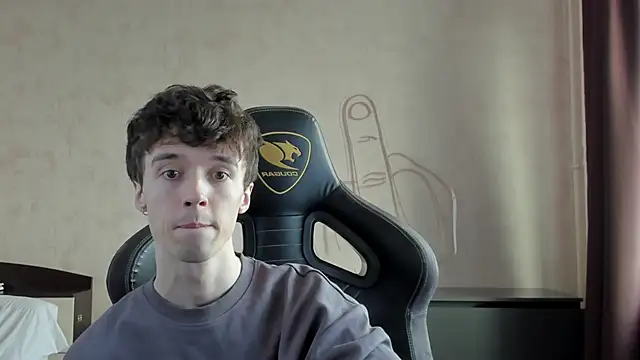 Snapshot of MasonWarholl chatting on 03-08-26, 12:42 MasonWarholl online show from 03-08-26, 12:42