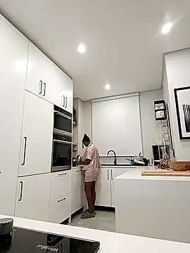 Mayo01  online show from 09-14-25, 05:50