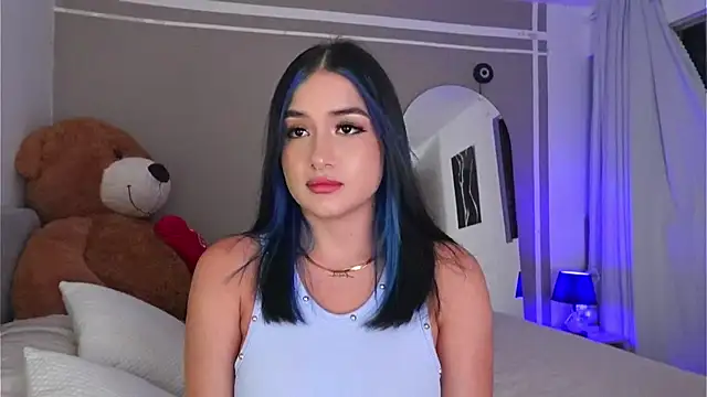 Snapshot of AnnyHizzle chatting on 10-02-25, 02:18 AnnyHizzle online show from 10-02-25, 02:18