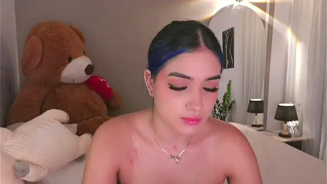 Snapshot of AnnyHizzle chatting on 10-14-25, 11:27 AnnyHizzle online show from 10-14-25, 11:27