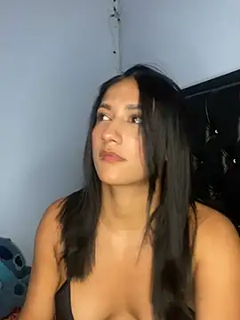 Snapshot of mailyreid chatting on 01-08-25, 02:14 mailyreid online show from 01-08-25, 02:14