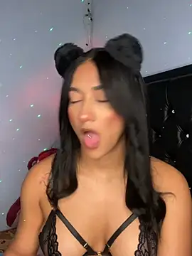 Snapshot of mailyreid chatting on 02-25-25, 03:20 mailyreid online show from 02-25-25, 03:20