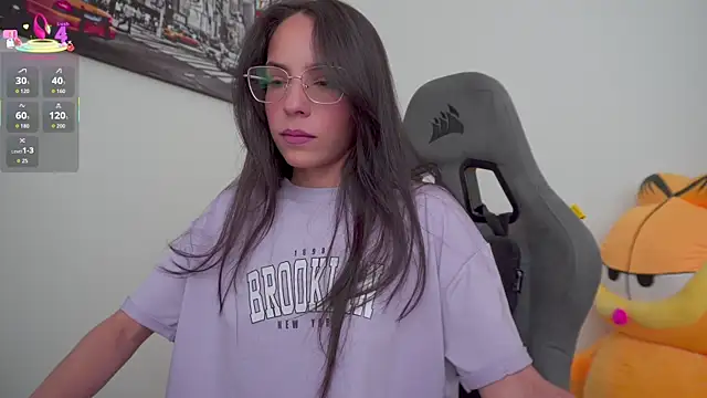 Snapshot of little-eli chatting on 09-18-25, 07:05 little-eli online show from 09-18-25, 07:05