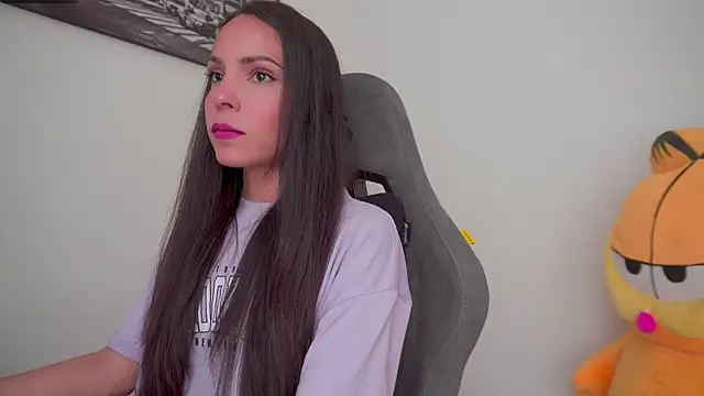 Snapshot of little-eli chatting on 10-13-25, 07:14 little-eli online show from 10-13-25, 07:14