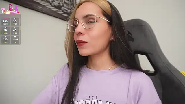 Snapshot of little-eli chatting on 10-28-25, 07:16 little-eli online show from 10-28-25, 07:16