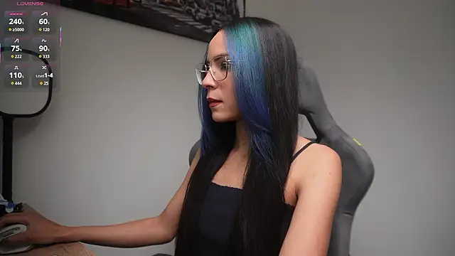 Snapshot of little-eli chatting on 02-07-26, 07:06 little-eli online show from 02-07-26, 07:06