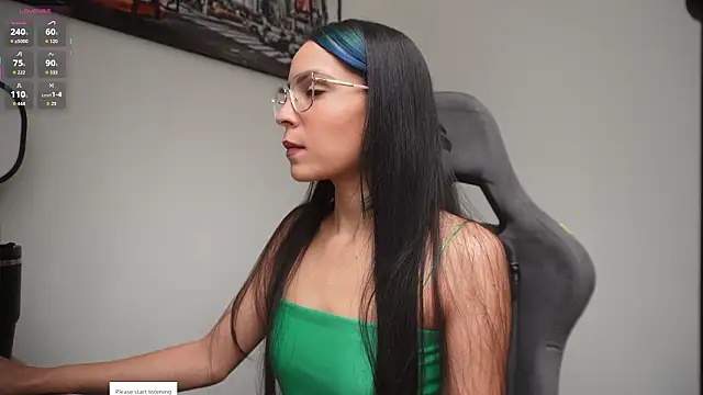 Snapshot of little-eli chatting on 02-08-26, 07:06 little-eli online show from 02-08-26, 07:06