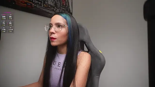 Snapshot of little-eli chatting on 02-15-26, 07:10 little-eli online show from 02-15-26, 07:10