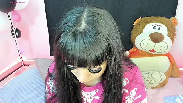 Snapshot of zoesullivan chatting on 12-18-24, 01:02 zoesullivan online show from 12-18-24, 01:02