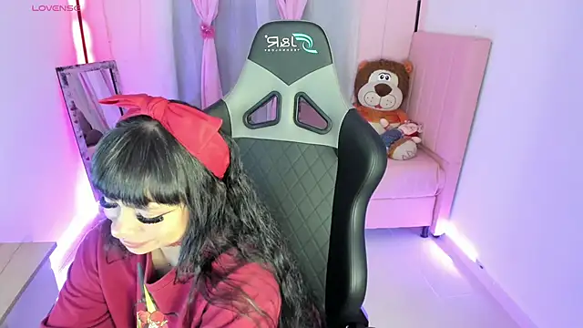 Snapshot of zoesullivan chatting on 02-18-25, 09:54 zoesullivan online show from 02-18-25, 09:54