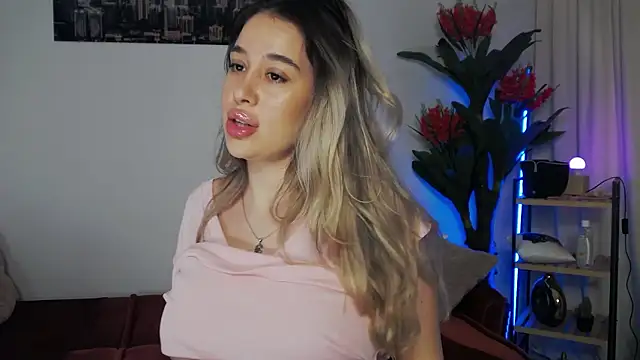 Snapshot of NaughtyAdda chatting on 03-05-26, 10:17 NaughtyAdda online show from 03-05-26, 10:17