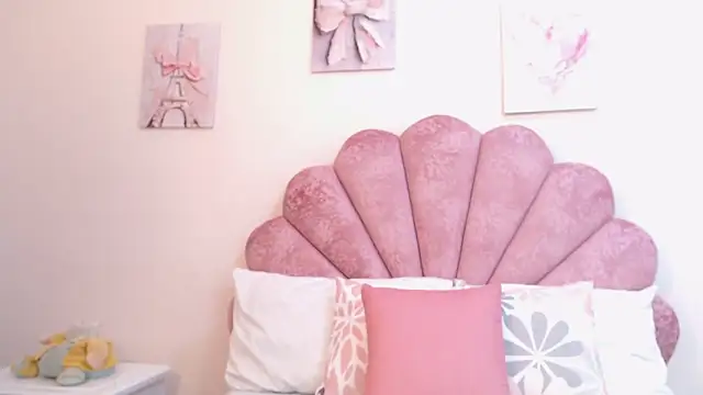 MilaaAdams online show from 06-08-26, 11:21
