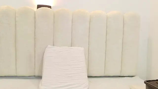 Snapshot of Juliabadlee chatting on 09-26-25, 09:08 Juliabadlee online show from 09-26-25, 09:08