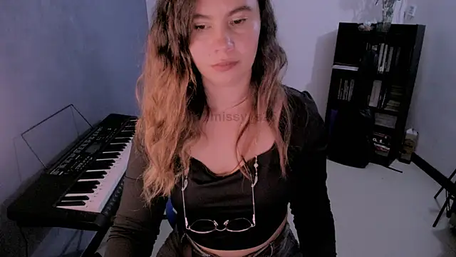 Snapshot of gigi_stephans chatting on 07-27-26, 02:51 gigi stephans online show from 07-27-26, 02:51
