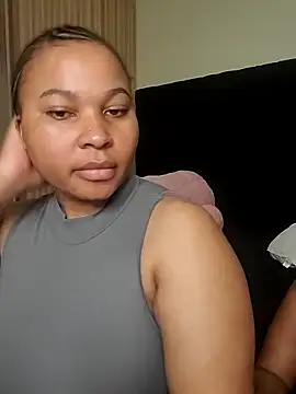 R-thequeen online show from 06-19-26, 01:43