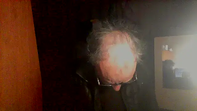 Snapshot of nice6incs chatting on 12-17-25, 11:11 nice6incs online show from 12-17-25, 11:11