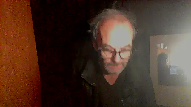 Snapshot of nice6incs chatting on 12-21-25, 11:01 nice6incs online show from 12-21-25, 11:01