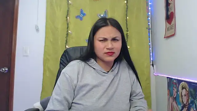 Snapshot of Zafiroweb09 chatting on 01-30-25, 01:44 Zafiroweb09 online show from 01-30-25, 01:44