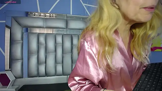 sophia ny online show from 09-12-25, 01:33