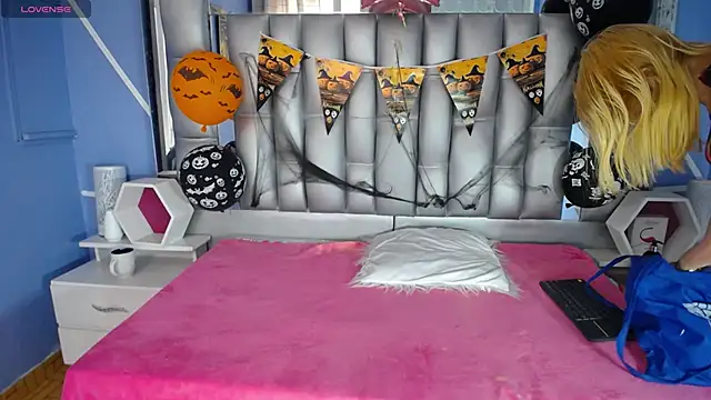 sophia ny online show from 10-30-25, 01:45