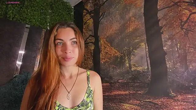 Snapshot of Mia_Parissi chatting on 01-04-25, 12:38 Mia Parissi online show from 01-04-25, 12:38