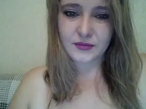 Snapshot of ParisMimi chatting on 12-12-24, 03:54 ParisMimi online show from 12-12-24, 03:54