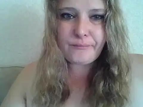 Snapshot of ParisMimi chatting on 09-16-25, 07:42 ParisMimi online show from 09-16-25, 07:42