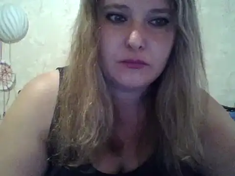 Snapshot of ParisMimi chatting on 09-29-25, 06:40 ParisMimi online show from 09-29-25, 06:40