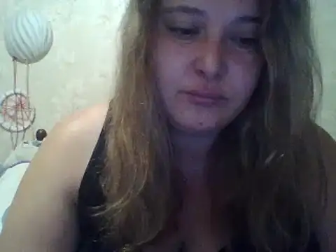 Snapshot of ParisMimi chatting on 10-10-25, 06:12 ParisMimi online show from 10-10-25, 06:12