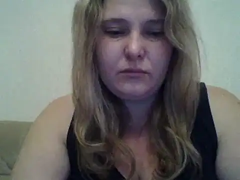 Snapshot of ParisMimi chatting on 12-18-25, 07:58 ParisMimi online show from 12-18-25, 07:58