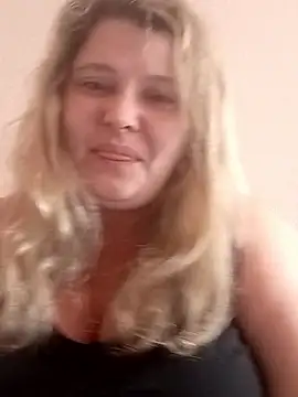 Snapshot of ParisMimi chatting on 01-19-26, 10:08 ParisMimi online show from 01-19-26, 10:08