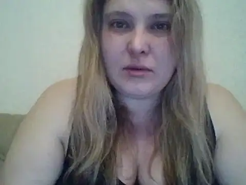 Snapshot of ParisMimi chatting on 02-05-26, 07:24 ParisMimi online show from 02-05-26, 07:24