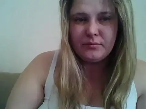 Snapshot of ParisMimi chatting on 02-10-26, 07:34 ParisMimi online show from 02-10-26, 07:34