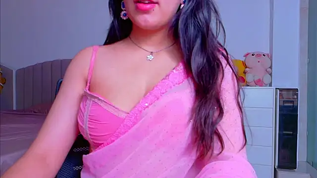 Snapshot of Aashika-Kaur chatting on 10-06-25, 04:10 Aashika-Kaur online show from 10-06-25, 04:10