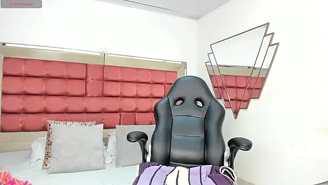 Snapshot of BarbaraKnox_ chatting on 01-05-25, 12:10 BarbaraKnox online show from 01-05-25, 12:10
