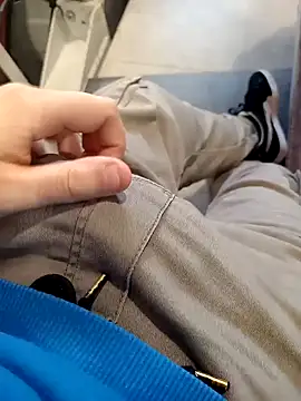 Snapshot of Durovoglioso2 chatting on 02-21-25, 03:32 Durovoglioso2 online show from 02-21-25, 03:32