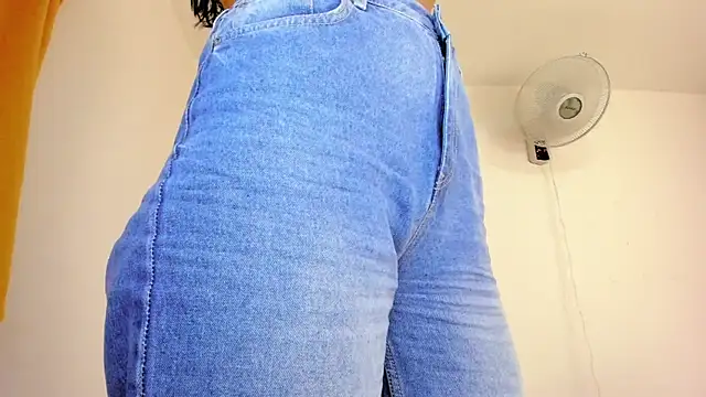 misstoya online show from 02-17-25, 04:31