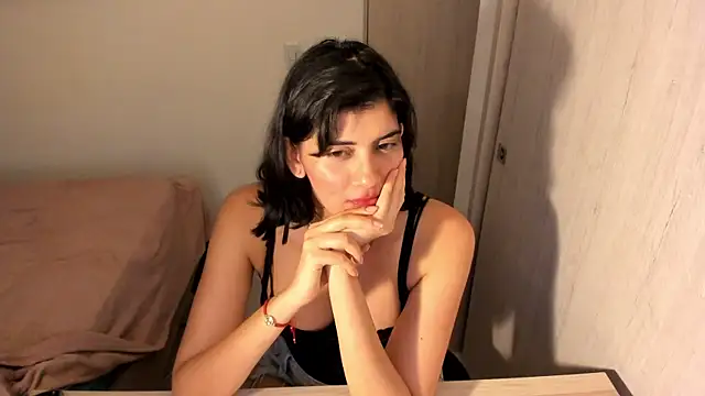 Snapshot of misstoya chatting on 05-19-26, 01:56 misstoya online show from 05-19-26, 01:56