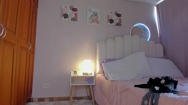 martinaaricci online show from 11-15-25, 01:51