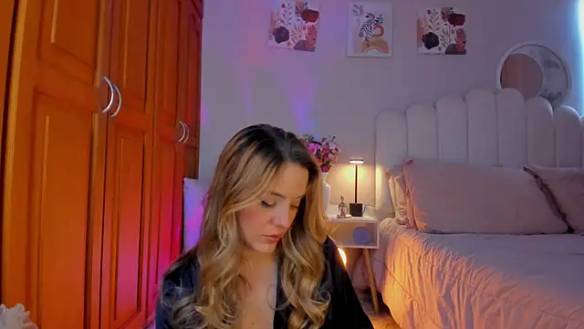 martinaaricci online show from 04-04-26, 07:44