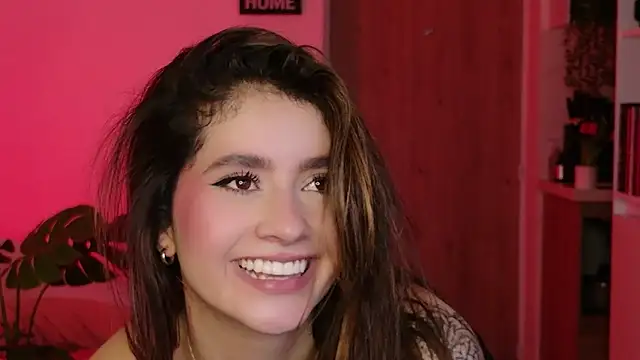 Snapshot of pamela__mar chatting on 11-18-25, 06:40 pamela mar online show from 11-18-25, 06:40