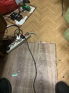 Snapshot of Ariel_Ari chatting on 11-11-25, 10:43 Ariel Ari online show from 11-11-25, 10:43