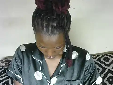 Snapshot of Pretty-emmie chatting on 01-27-25, 08:28 Pretty-emmie online show from 01-27-25, 08:28