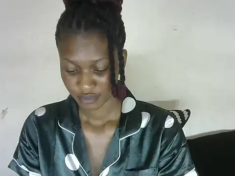 Snapshot of Pretty-emmie chatting on 02-11-25, 08:10 Pretty-emmie online show from 02-11-25, 08:10