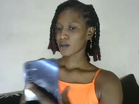 Snapshot of Pretty-emmie chatting on 02-27-25, 06:09 Pretty-emmie online show from 02-27-25, 06:09