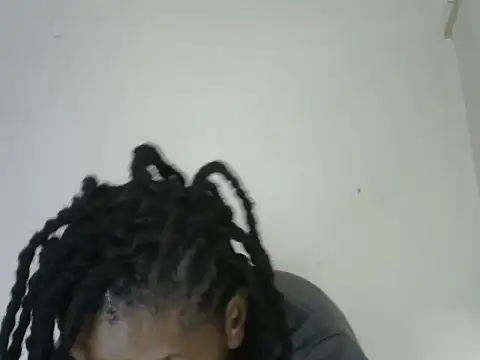 Snapshot of Pretty-emmie chatting on 02-28-25, 06:41 Pretty-emmie online show from 02-28-25, 06:41