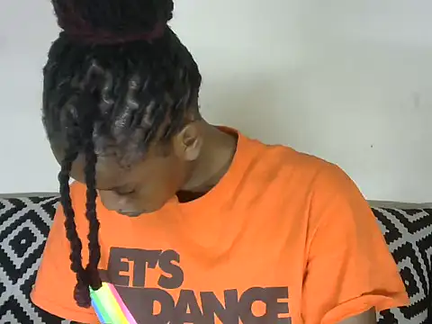 Snapshot of Pretty-emmie chatting on 03-06-25, 08:16 Pretty-emmie online show from 03-06-25, 08:16