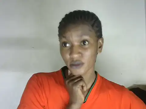 Snapshot of Pretty-emmie chatting on 09-10-25, 06:35 Pretty-emmie online show from 09-10-25, 06:35