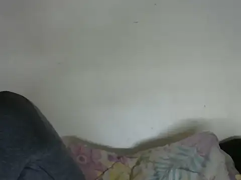 Snapshot of Pretty-emmie chatting on 09-15-25, 05:02 Pretty-emmie online show from 09-15-25, 05:02