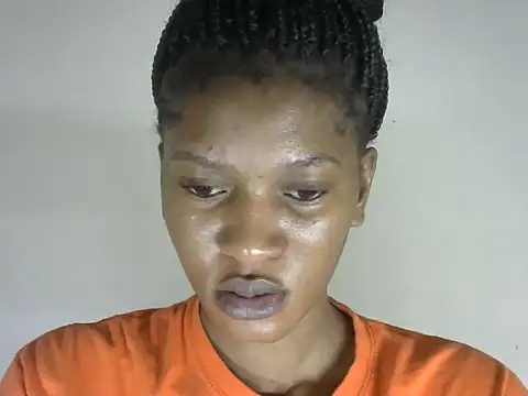 Snapshot of Pretty-emmie chatting on 10-02-25, 04:08 Pretty-emmie online show from 10-02-25, 04:08